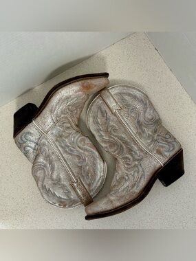 Laredo Distressed Silver Snip Toe Cowboy Boots